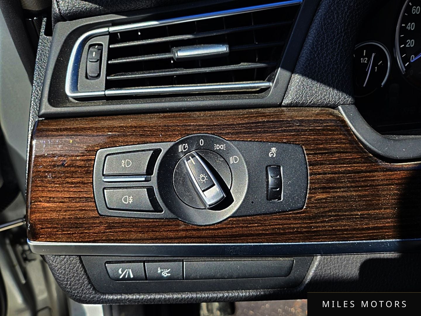 BMW 7 Series (F01) 2009 — миниатюра 10