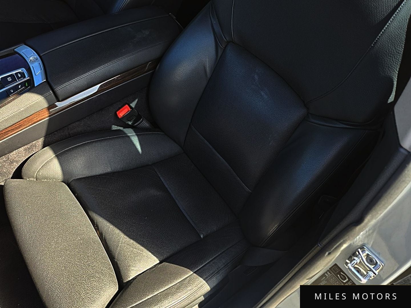 BMW 7 Series (F01) 2009 — миниатюра 16