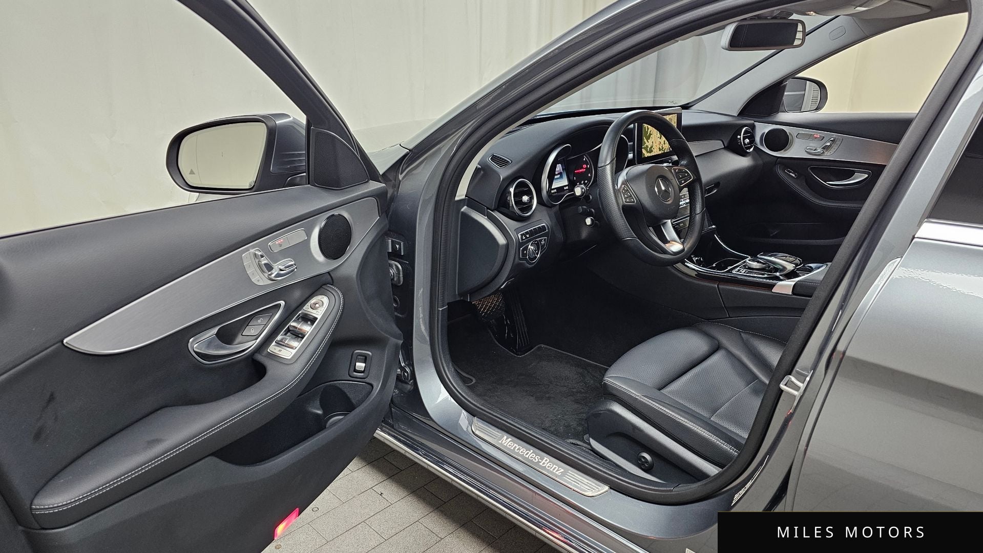 Mercedes-Benz C-Class W205 2017 — миниатюра 10