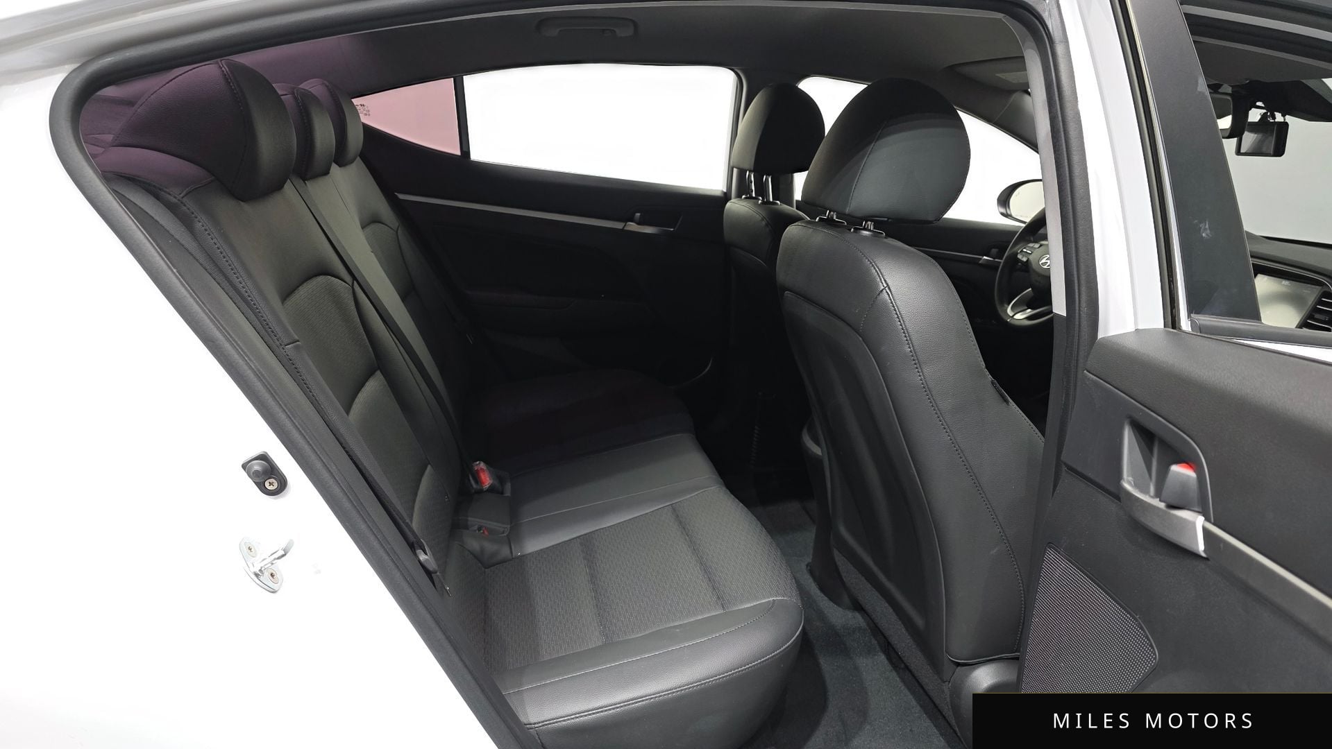 Hyundai AVANTE 2020 — миниатюра 12
