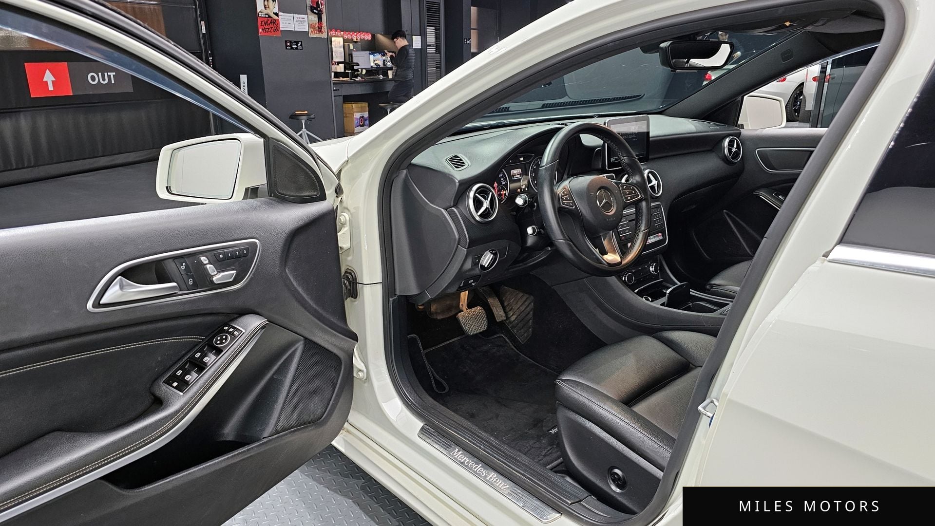 Mercedes-Benz A-Class W176 2016 — миниатюра 11