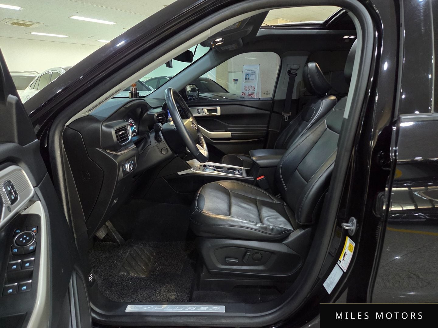 Ford Explorer 2022 — миниатюра 6