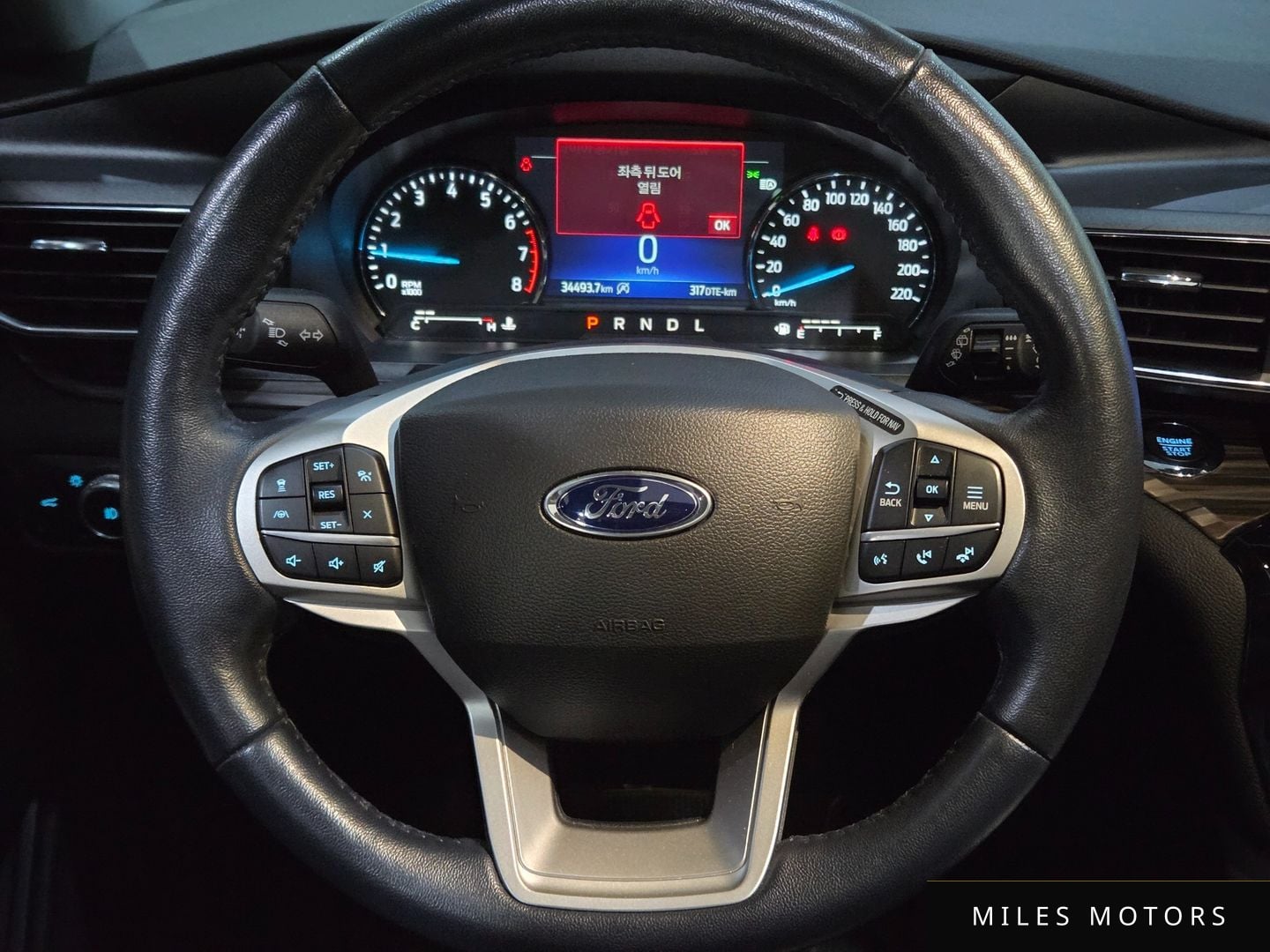 Ford Explorer 2022 — миниатюра 9