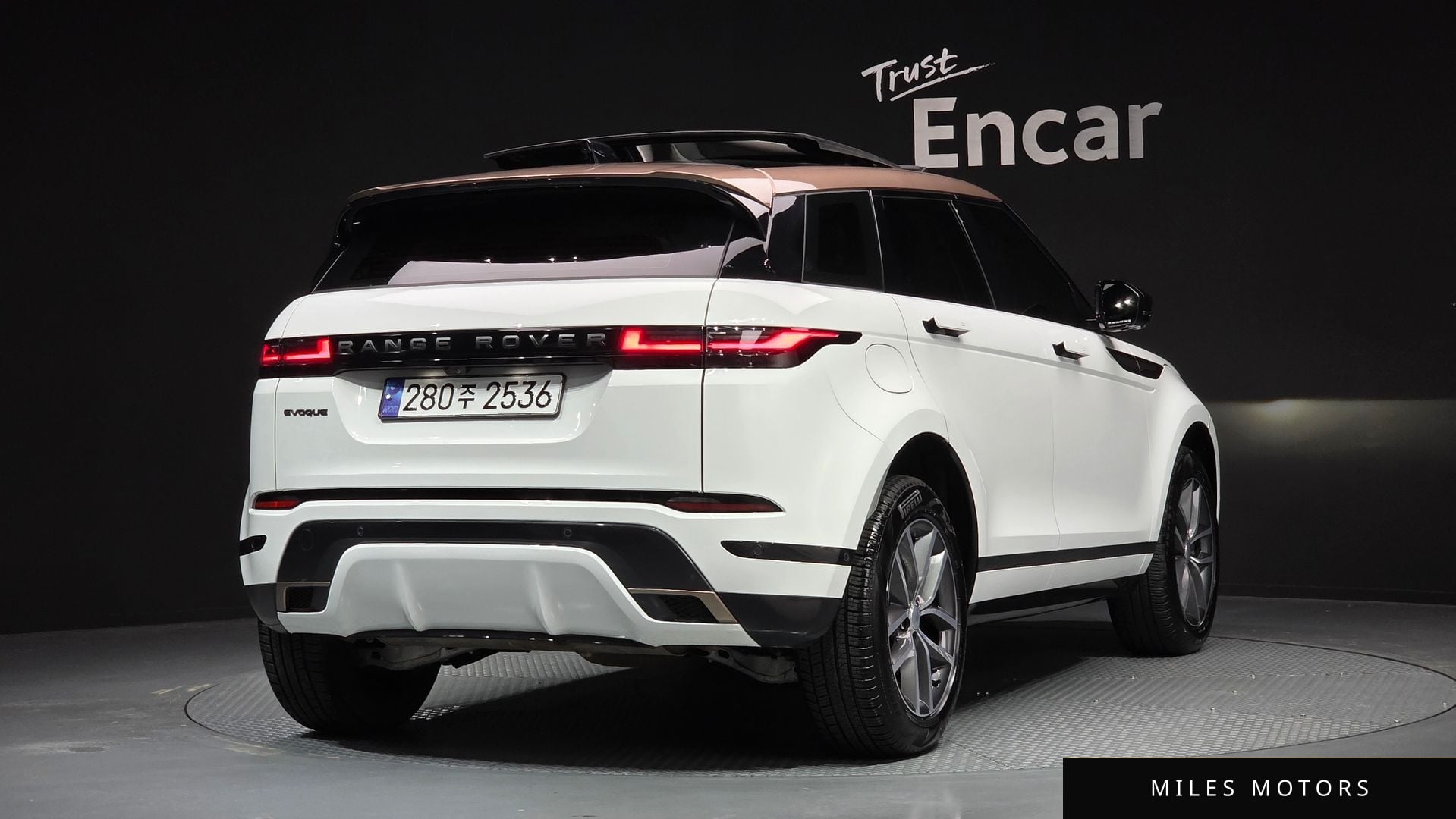 Land Rover Range Rover Evoque 2024 — миниатюра 2