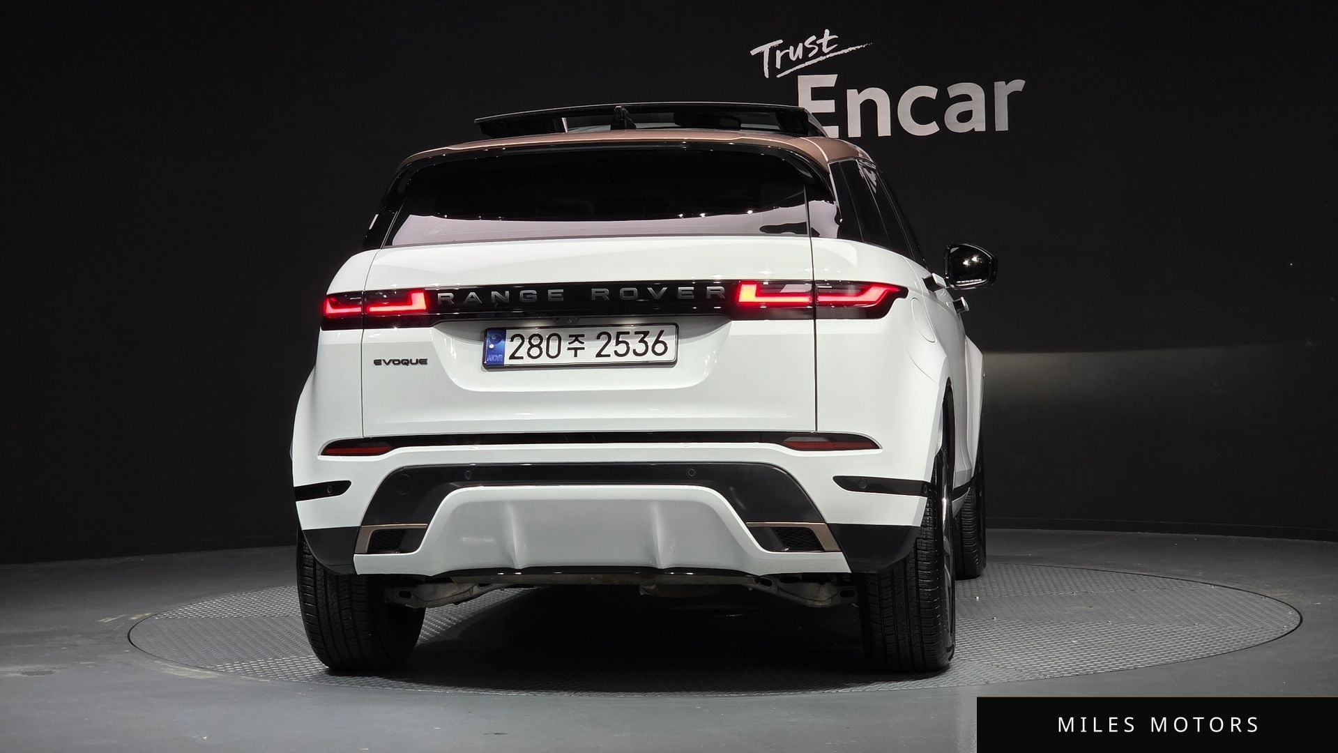 Land Rover Range Rover Evoque 2024 — миниатюра 4
