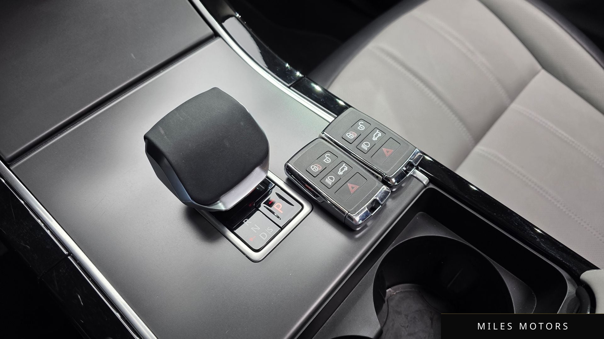 Land Rover Range Rover Evoque 2024 — миниатюра 9