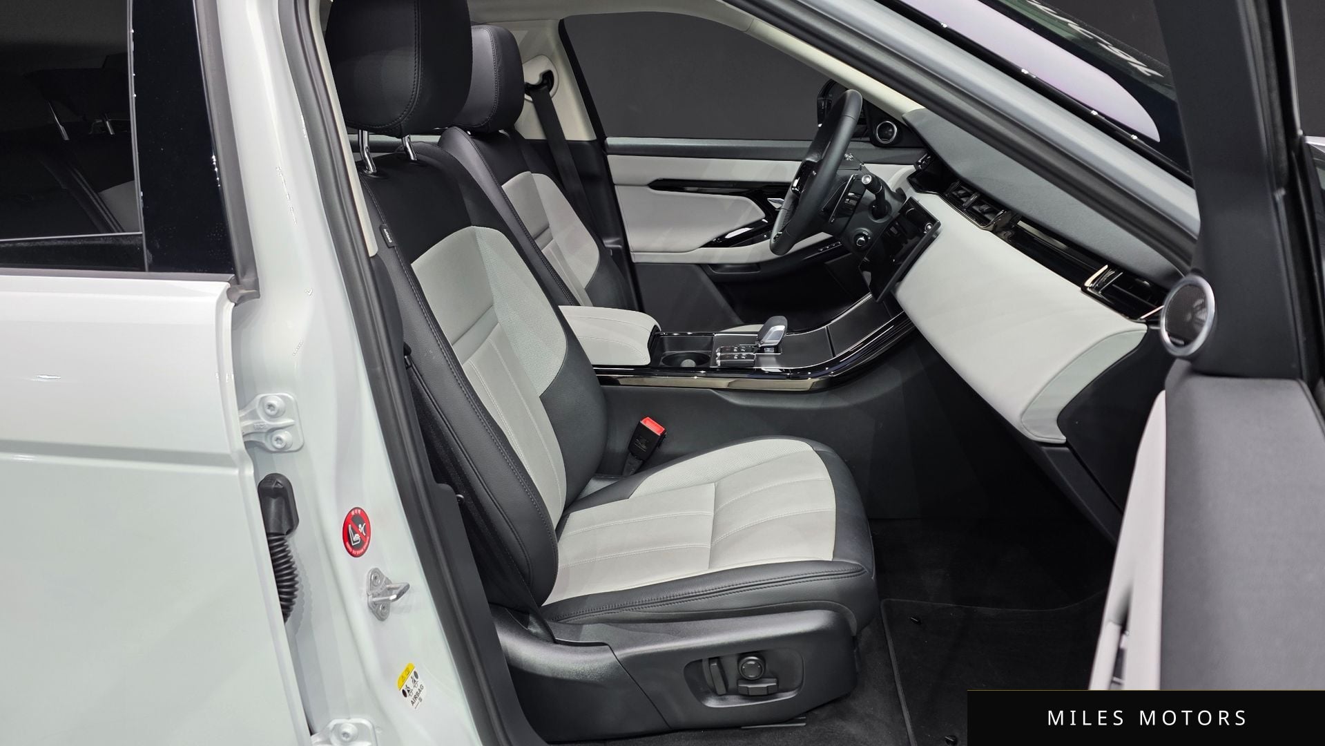 Land Rover Range Rover Evoque 2024 — миниатюра 10