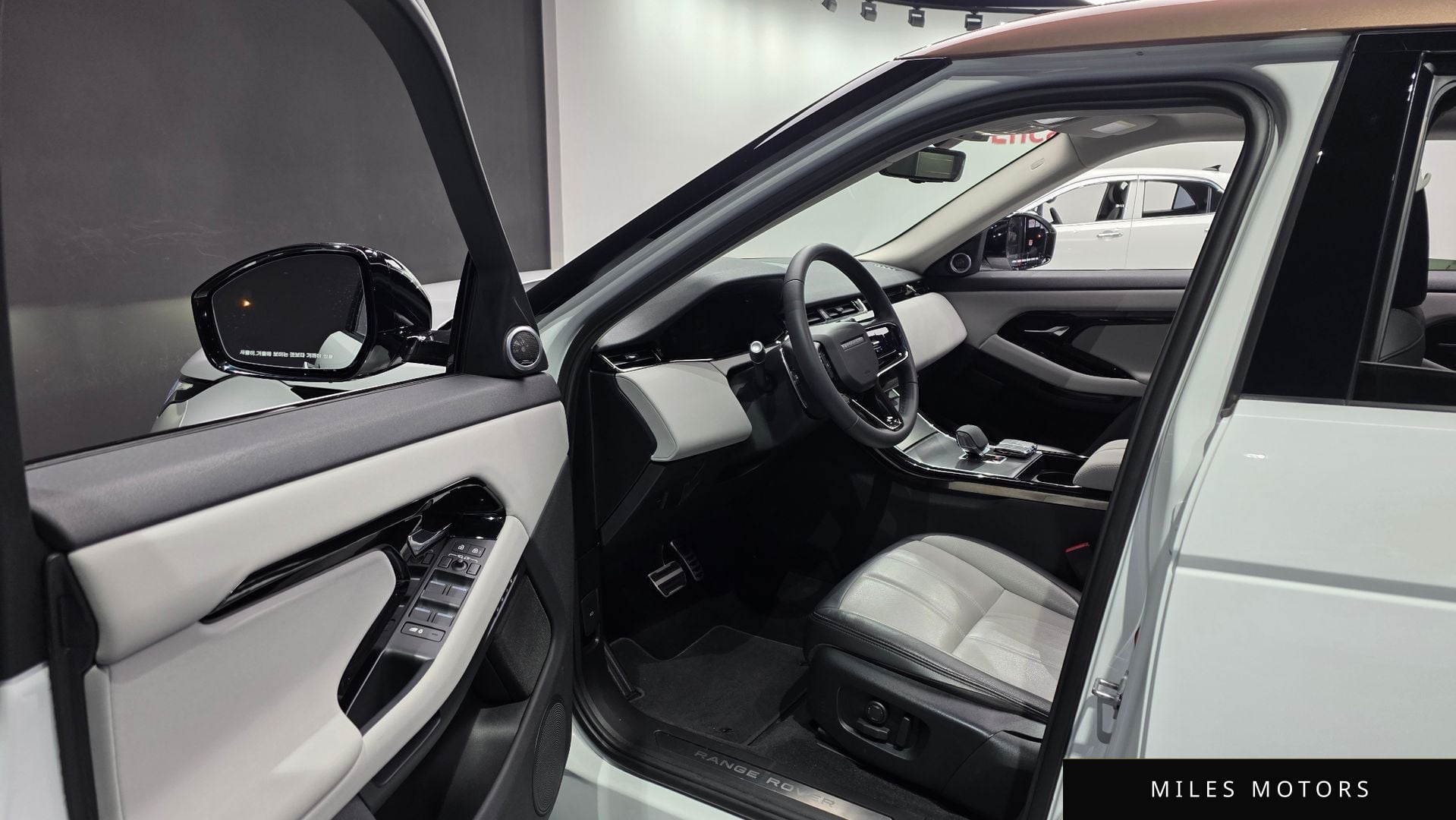 Land Rover Range Rover Evoque 2024 — миниатюра 11