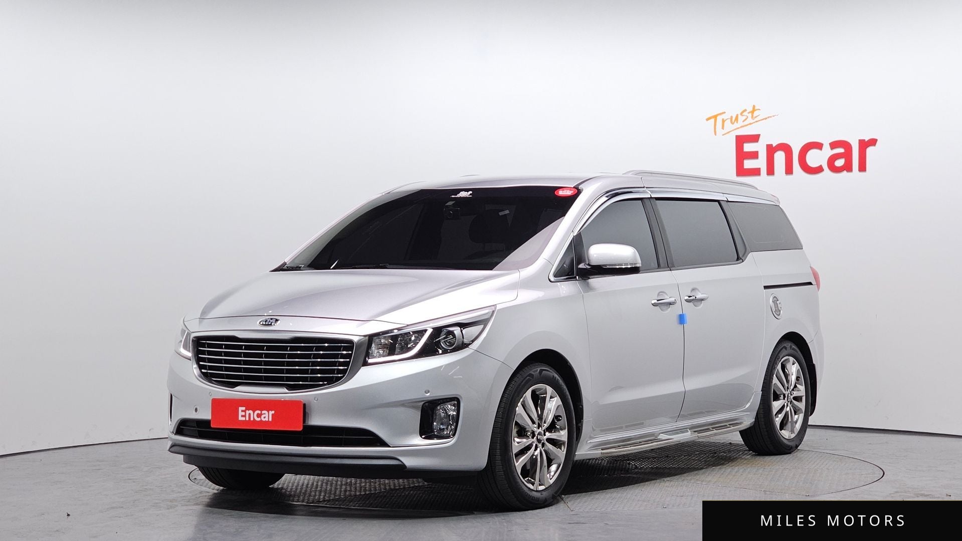 Kia Canival 2016 — фото 1 из 12