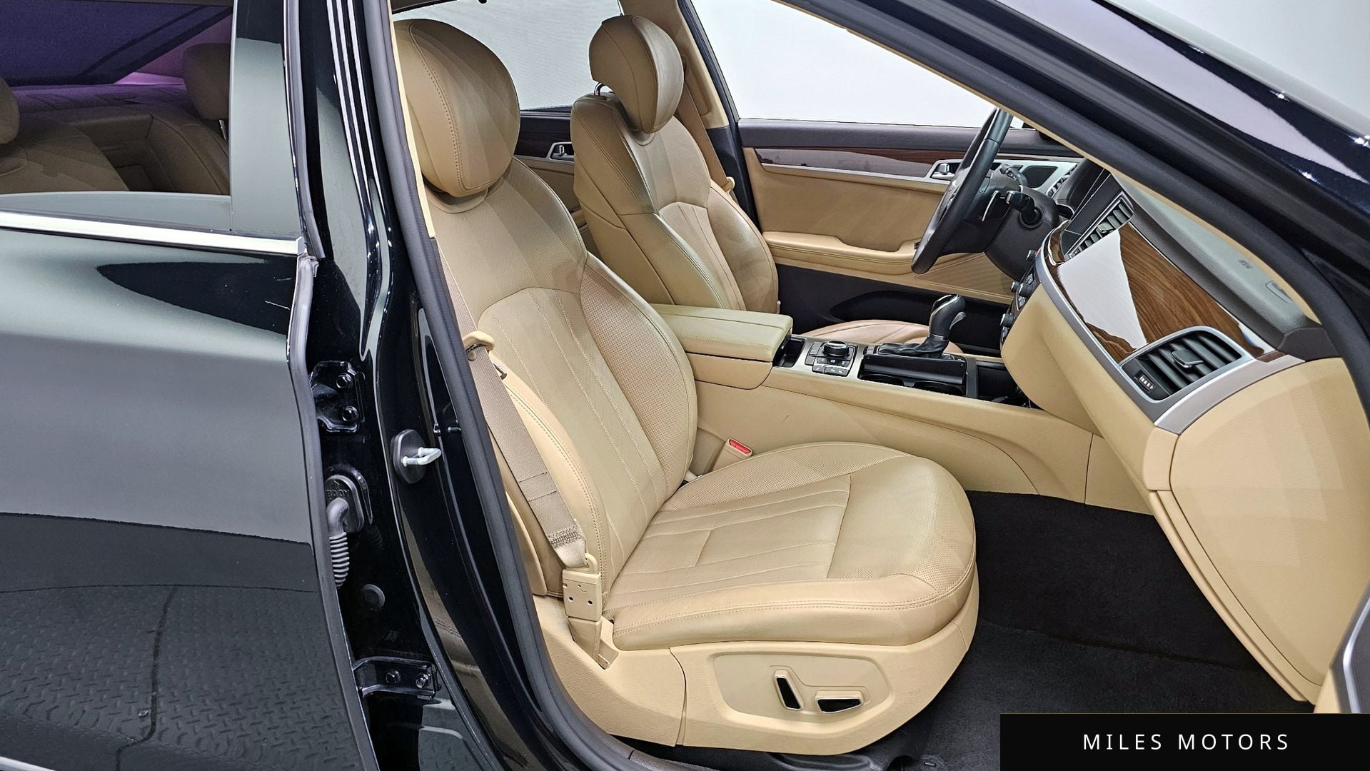 Hyundai Genesis 2015 — миниатюра 10