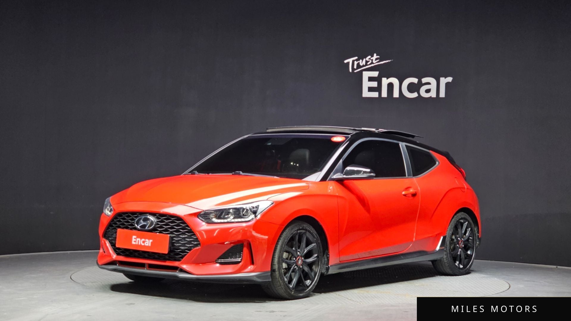 Hyundai Veloster 2018 — фото 1 из 12