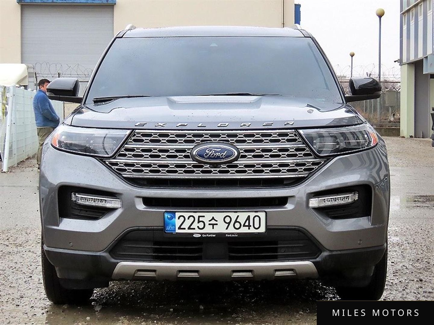 Ford Explorer 2021 — фото 1 из 12