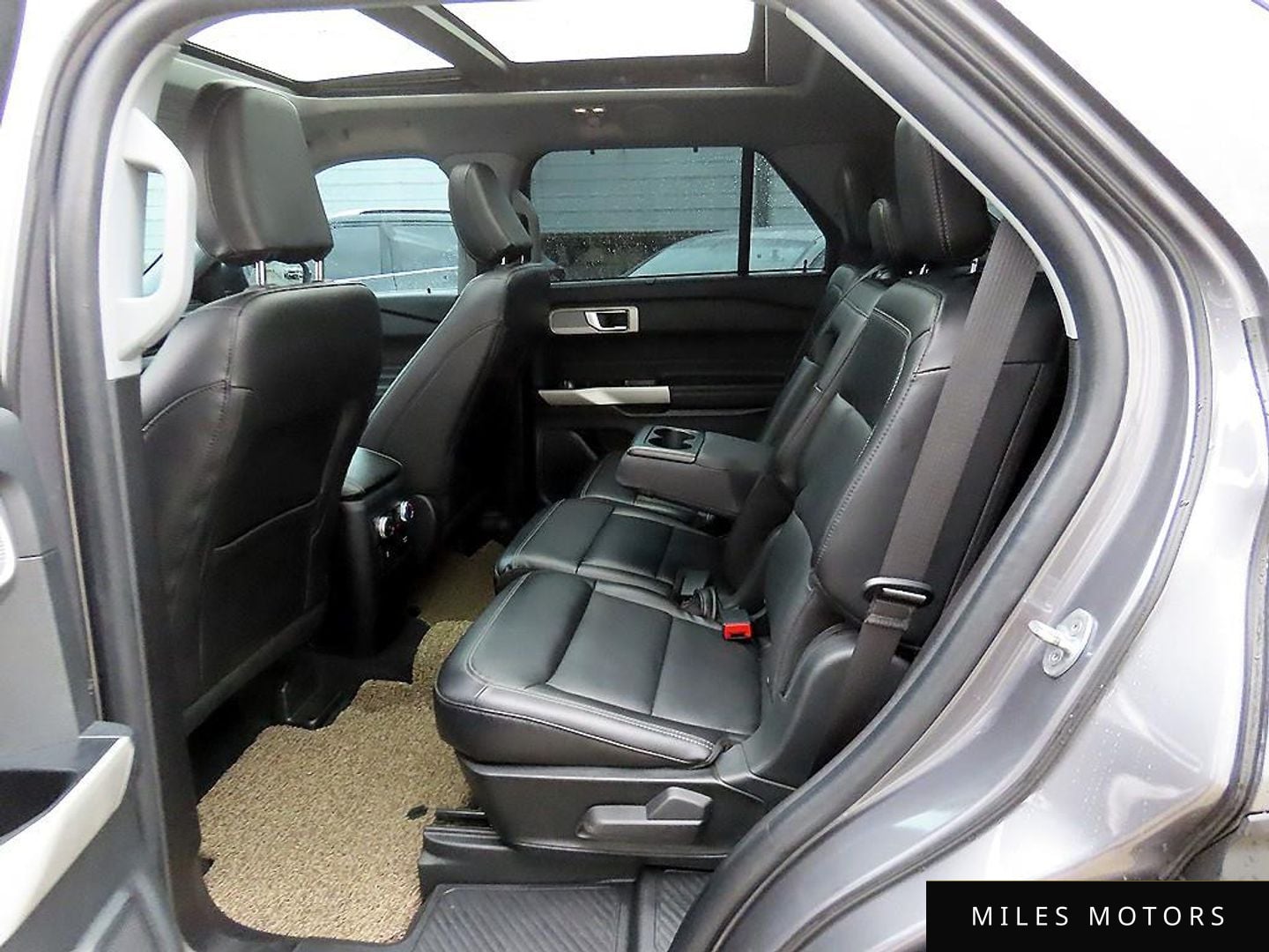 Ford Explorer 2021 — миниатюра 6
