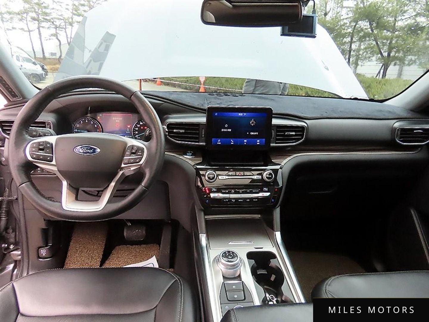 Ford Explorer 2021 — миниатюра 7