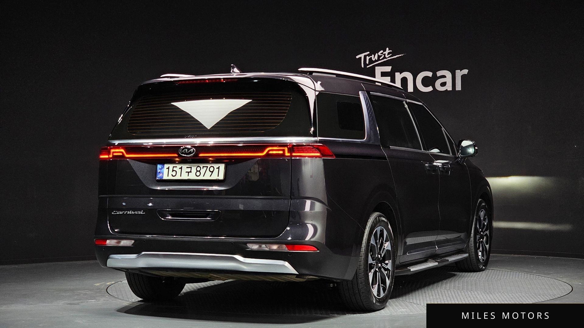 Kia Carnival 2021 — миниатюра 2