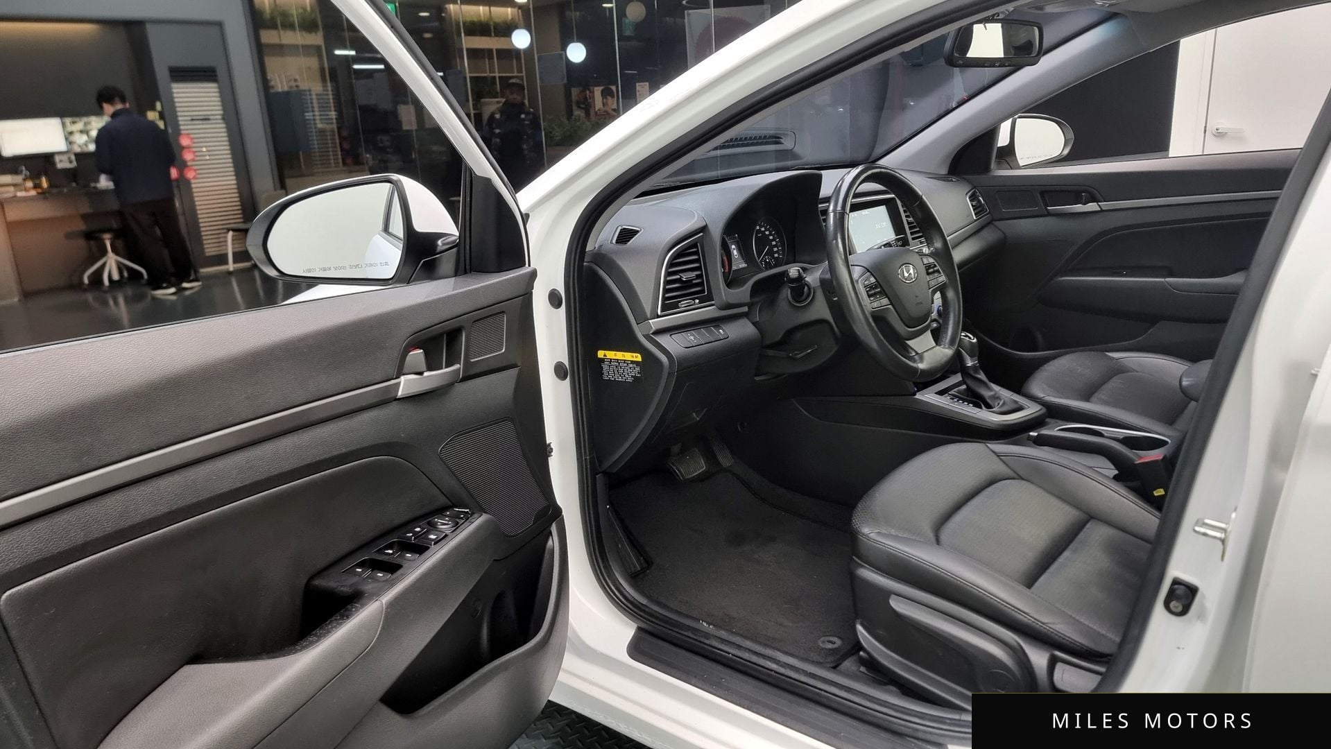 Hyundai AVANTE 2017 — миниатюра 11
