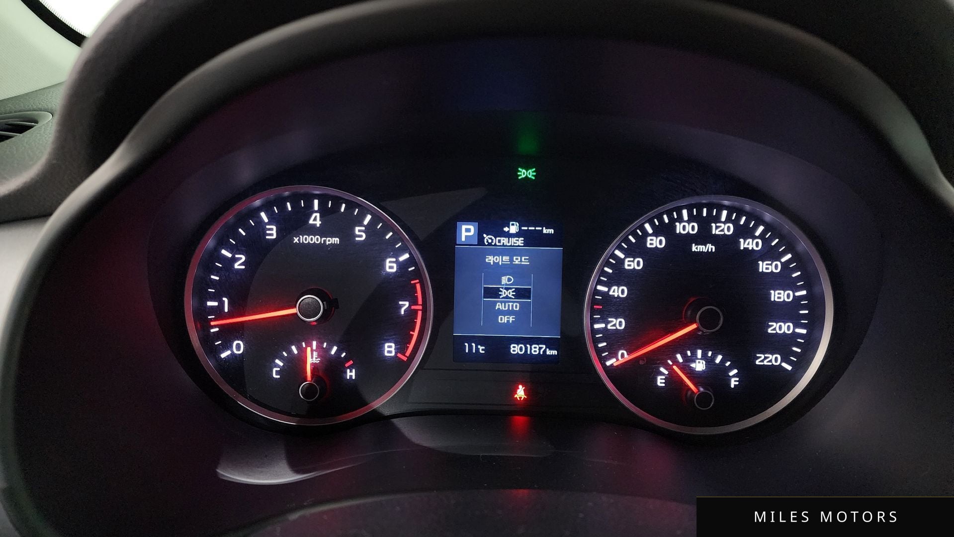 Kia 스토닉 2019 — миниатюра 7