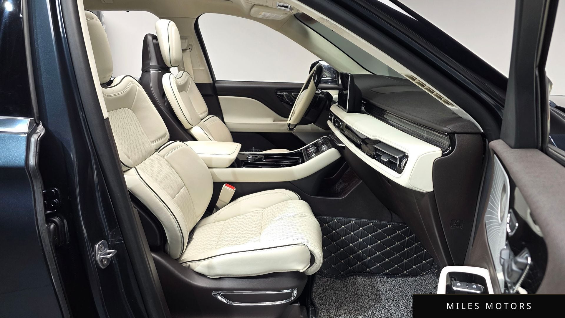 Lincoln Aviator 2020 — миниатюра 9