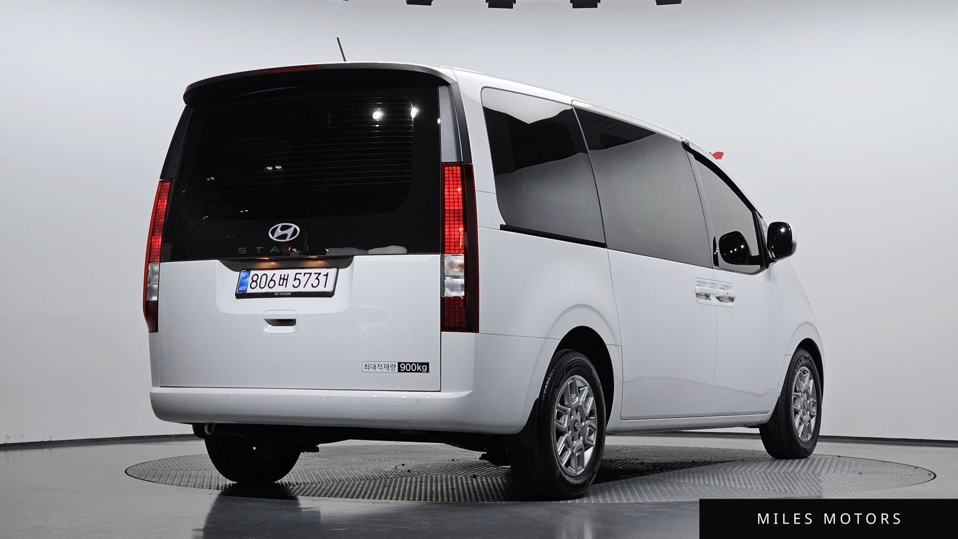 Hyundai Staria 2025 — миниатюра 2