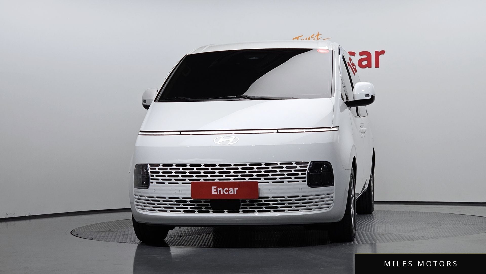 Hyundai Staria 2025 — миниатюра 3