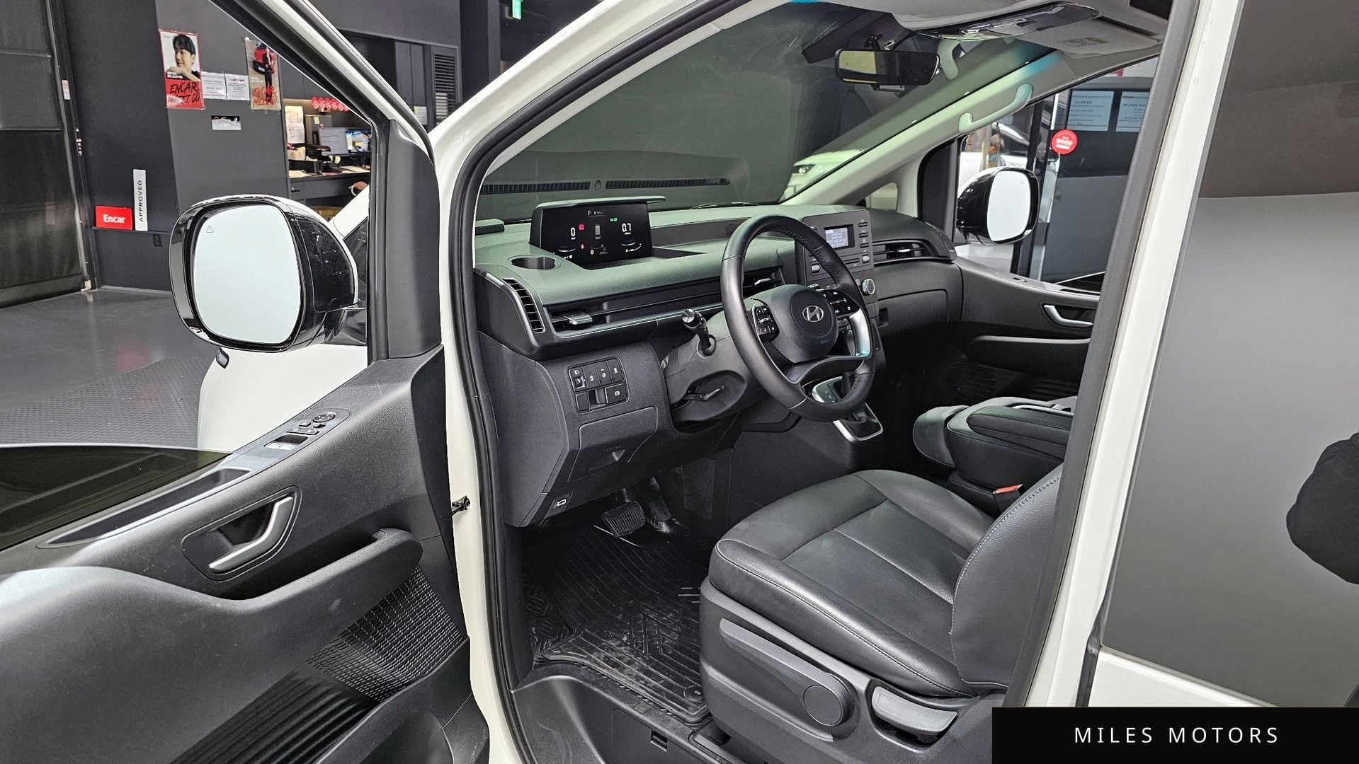 Hyundai Staria 2025 — миниатюра 11
