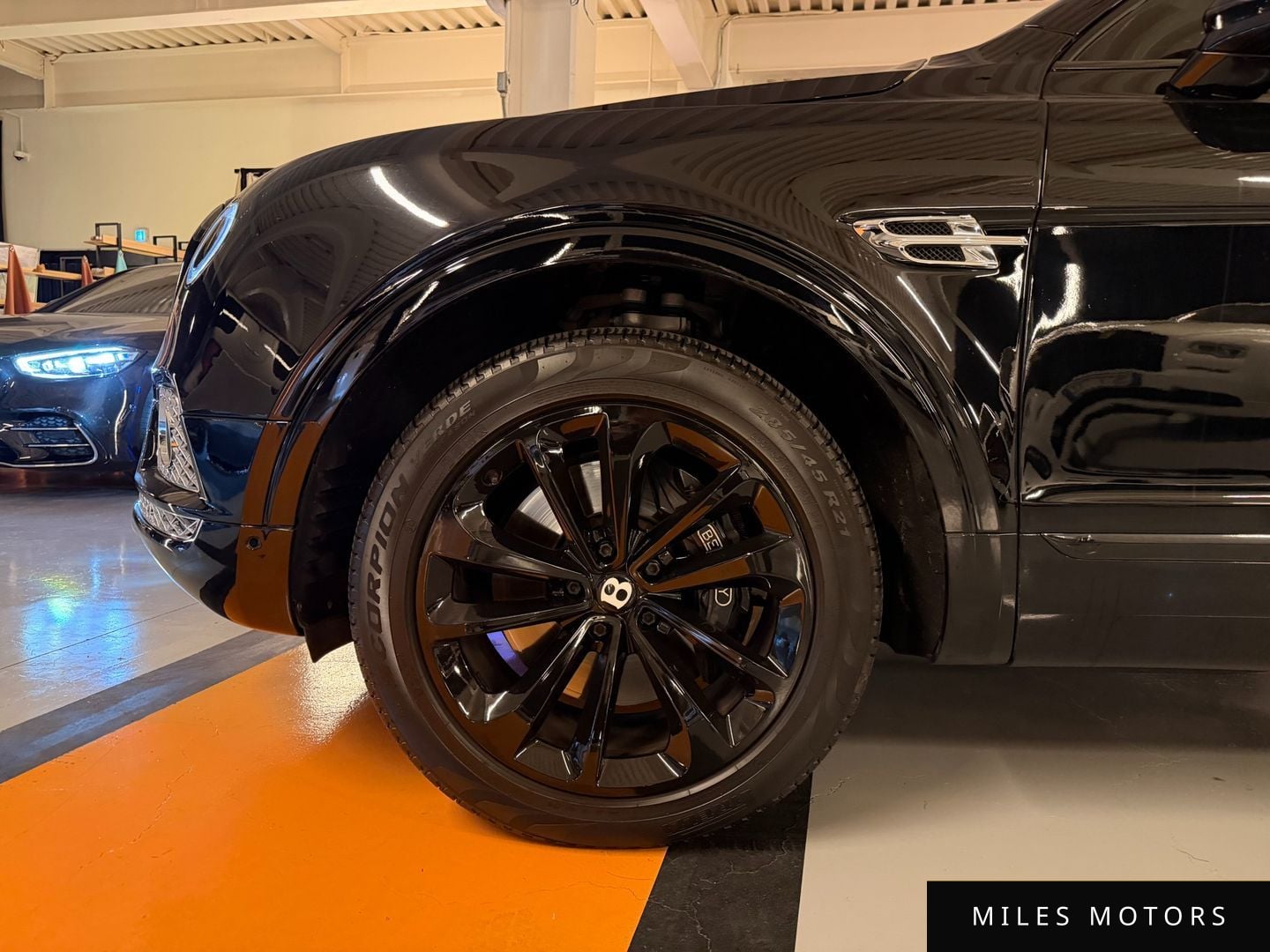 Bentley Bentayga 2018 — миниатюра 7