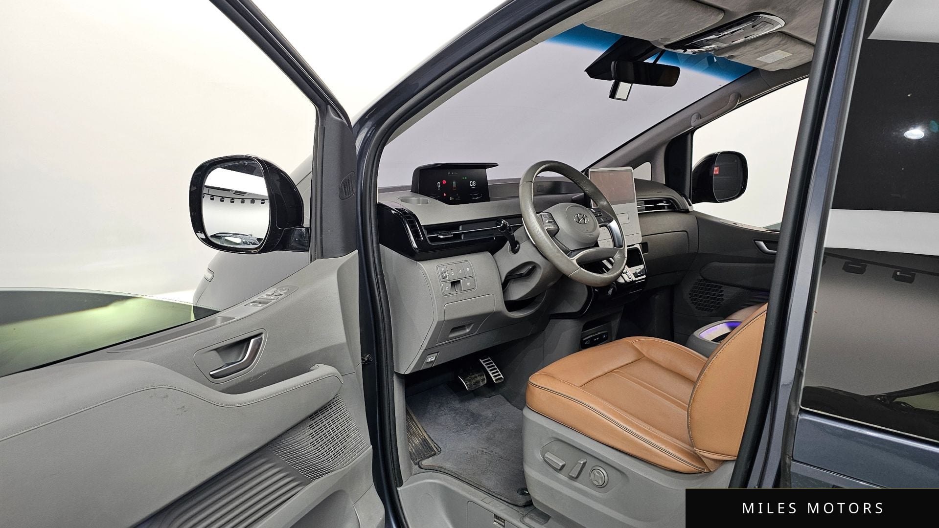 Hyundai Staria 2022 — миниатюра 5
