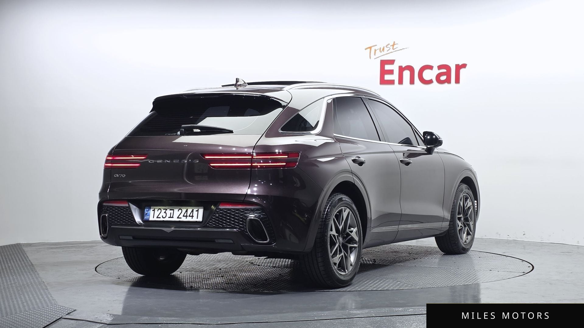 Genesis GV70 2021 — миниатюра 2