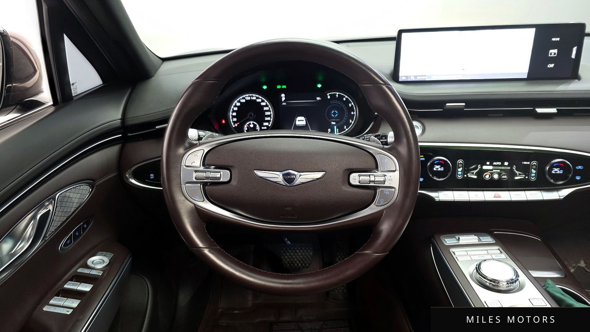 Genesis GV70 2021 — миниатюра 13