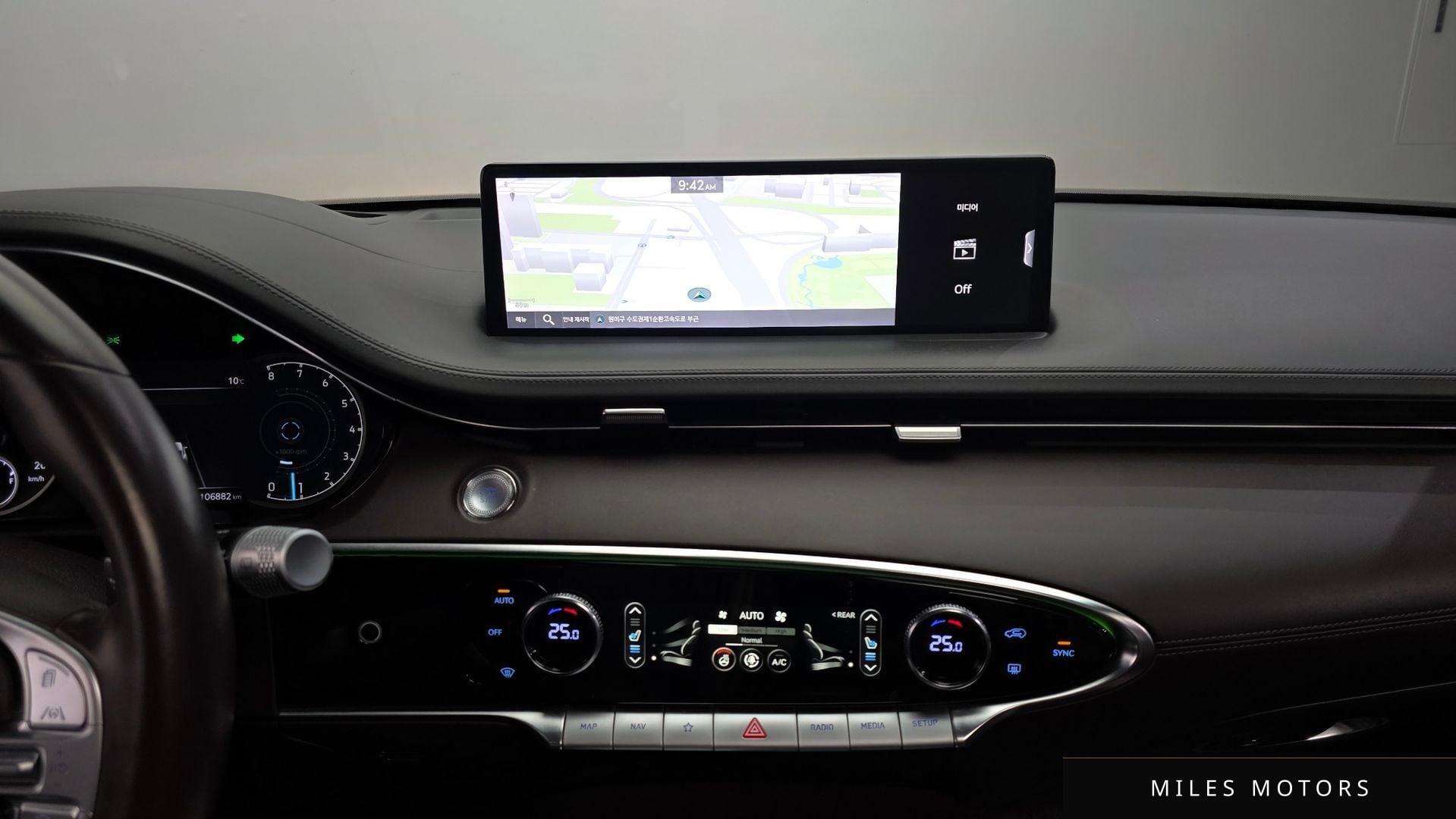 Genesis GV70 2021 — миниатюра 14