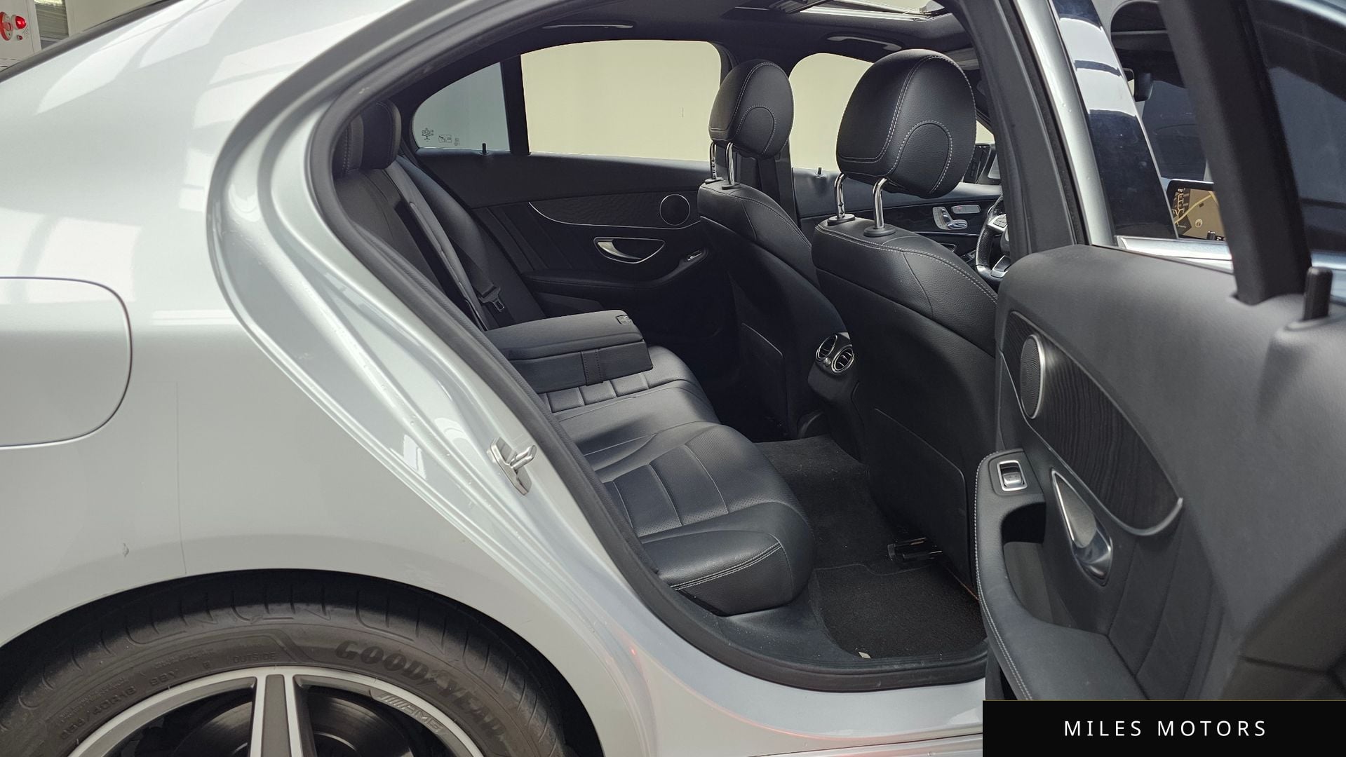 Mercedes-Benz C-Class W205 2017 — миниатюра 12