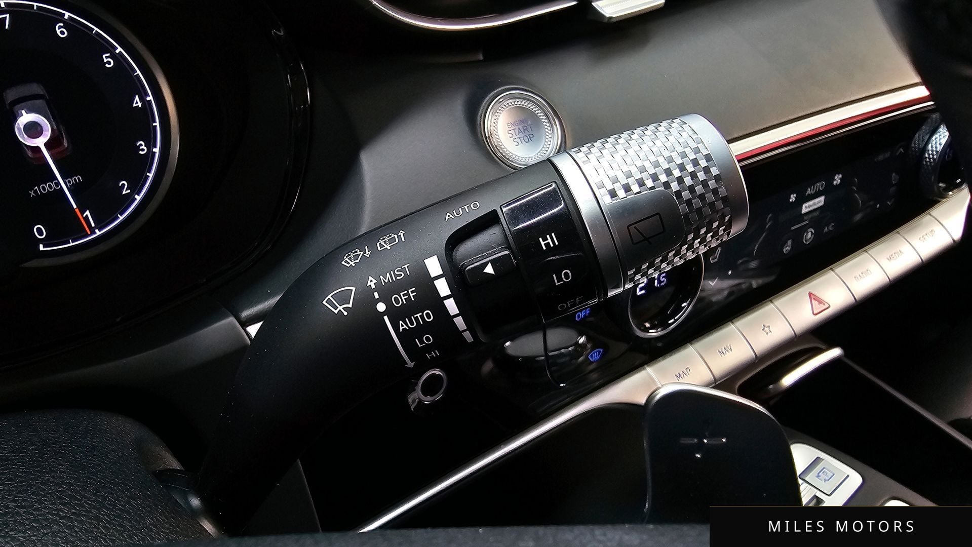 Genesis GV70 2022 — миниатюра 17