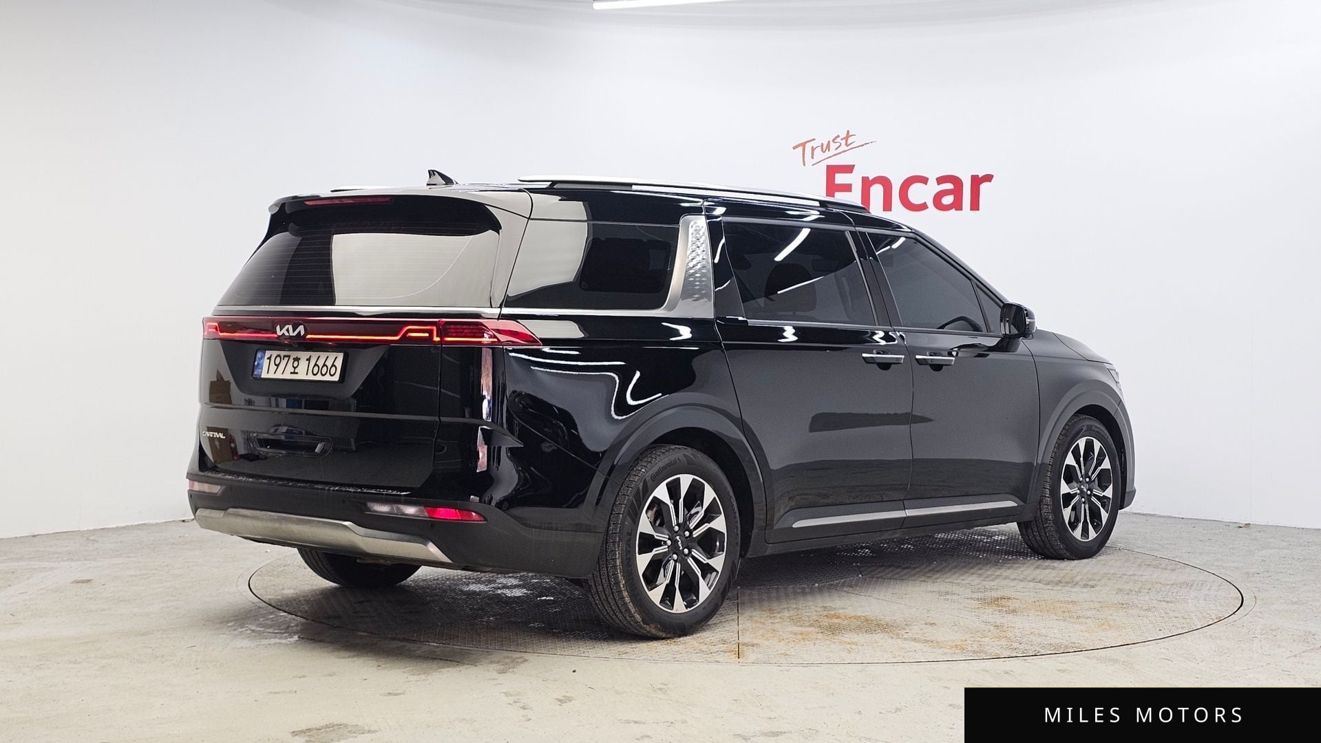 Kia Carnival 2023 — миниатюра 2