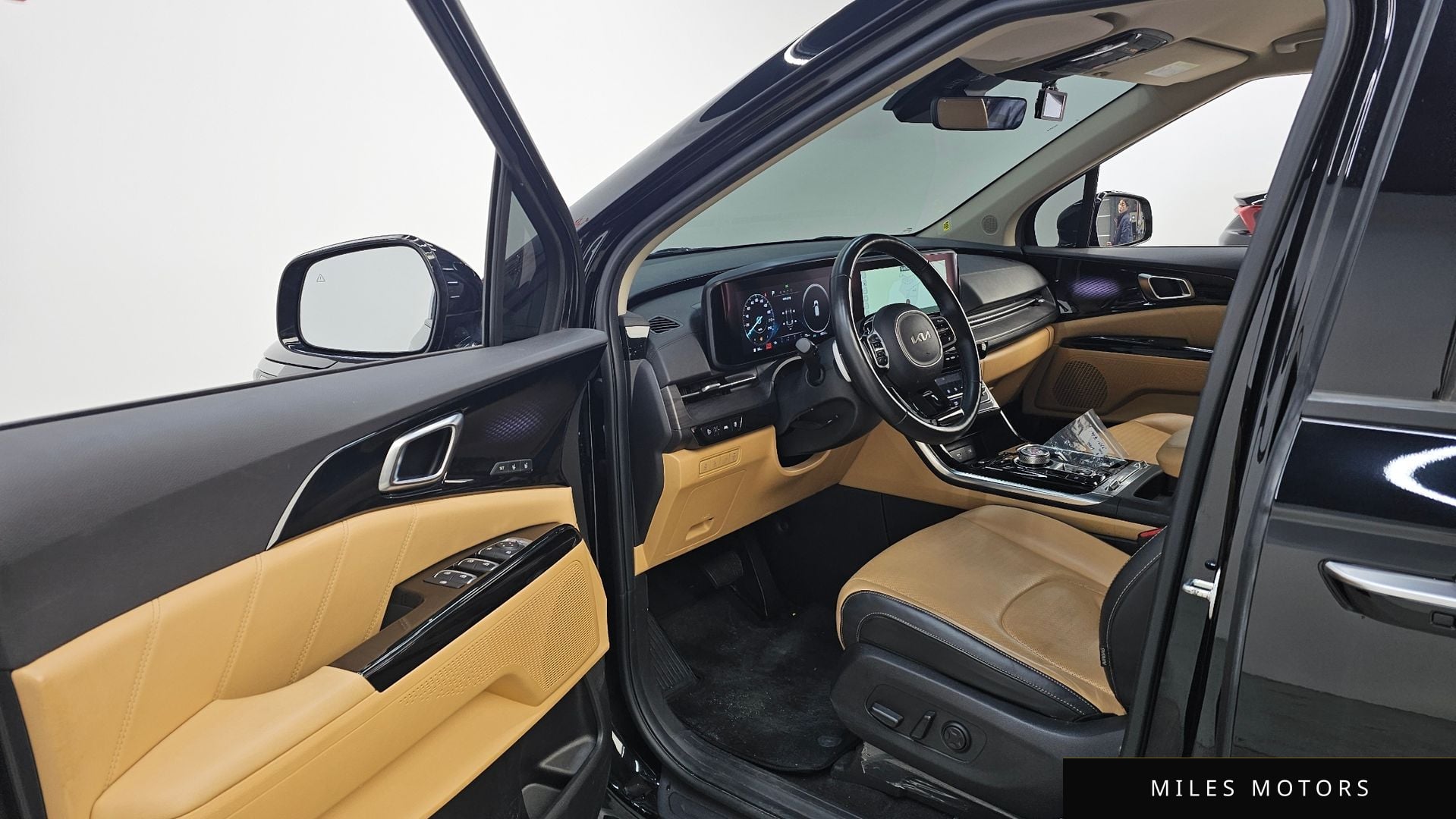 Kia Carnival 2023 — миниатюра 10