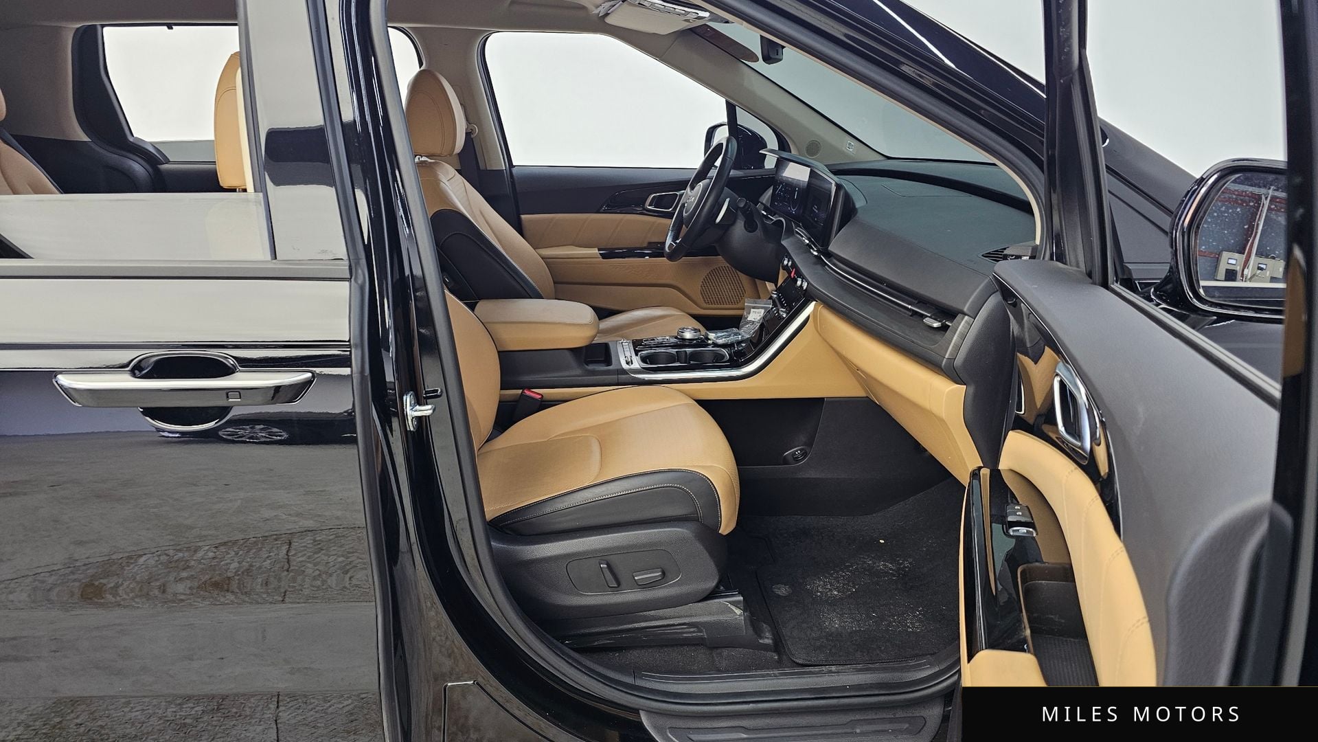 Kia Carnival 2023 — миниатюра 11