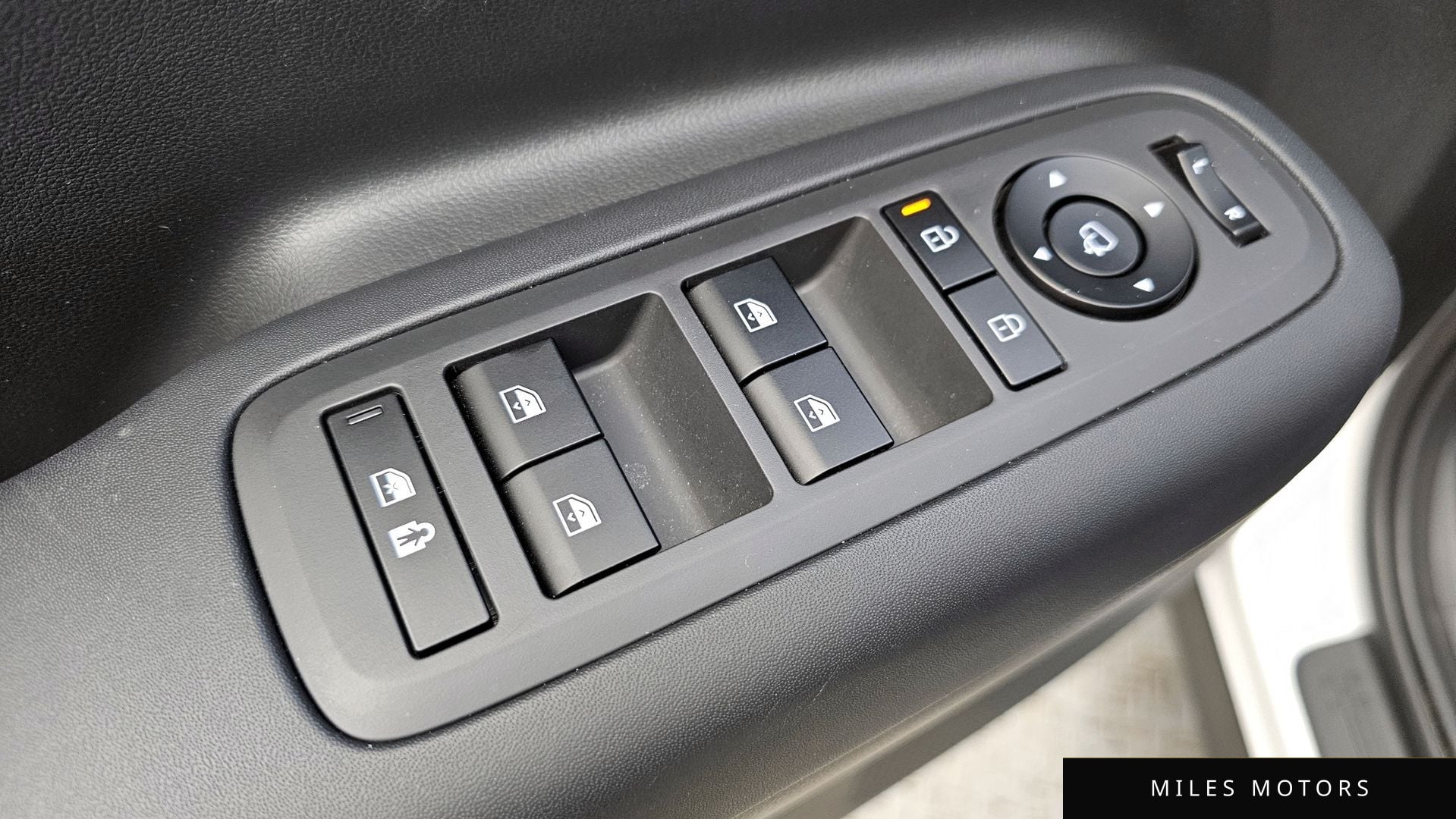 Hyundai 싼타페 (MX5) 2024 — миниатюра 14