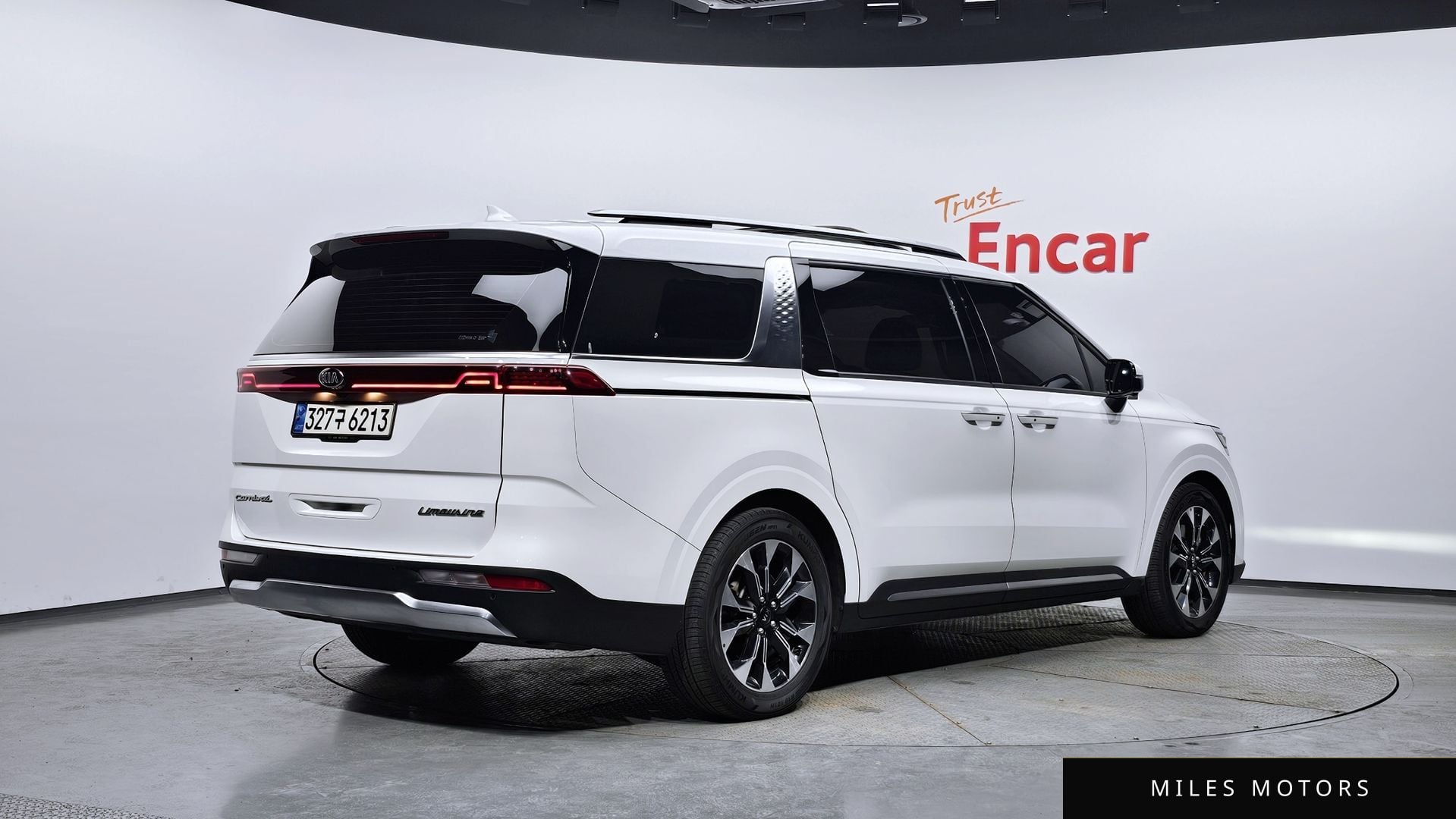 Kia Carnival 2021 — миниатюра 2