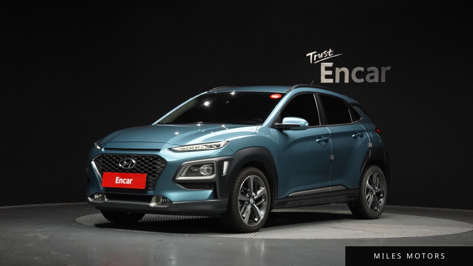 Hyundai Kona 2018 — фото 1 из 12