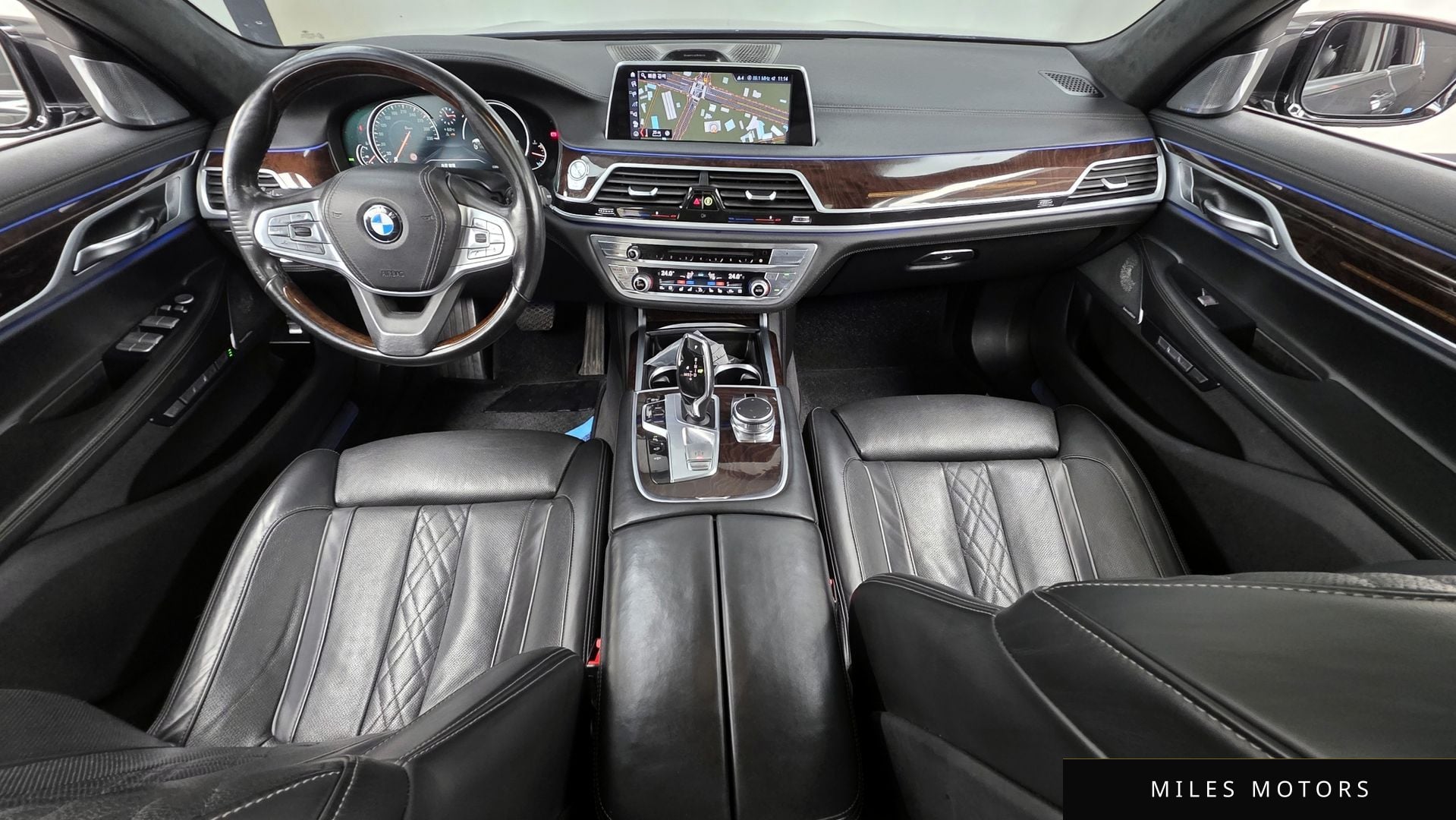 BMW 7 Series (G11) 2016 — миниатюра 7