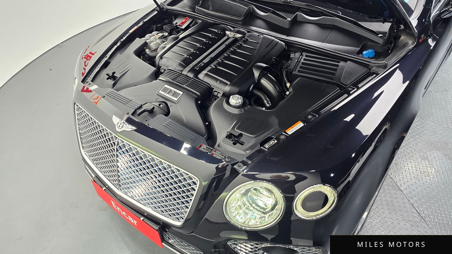 Bentley 벤테이가 2017 — миниатюра 6