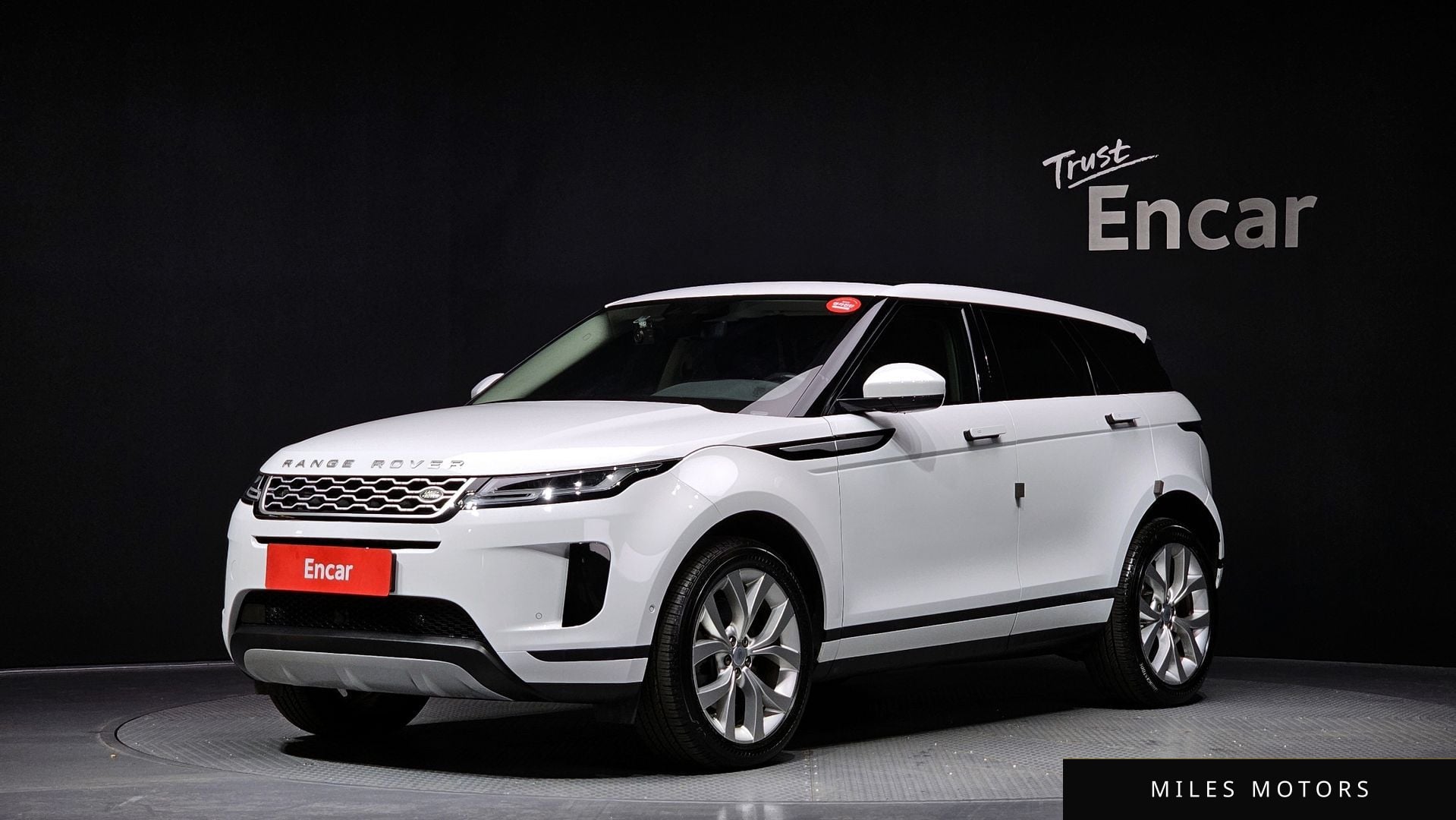Land Rover Range Rover Evoque 2020 — фото 1 из 12