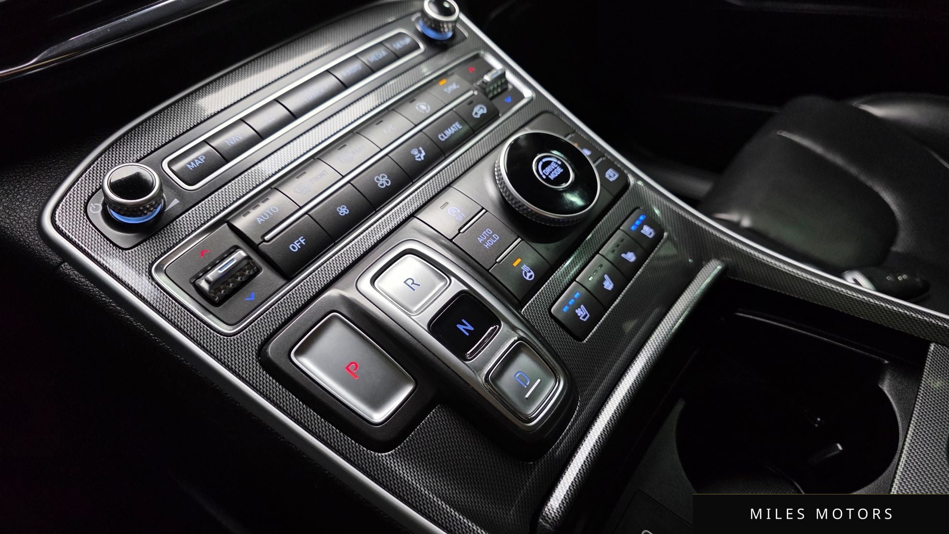 Hyundai Santafe 2021 — миниатюра 9