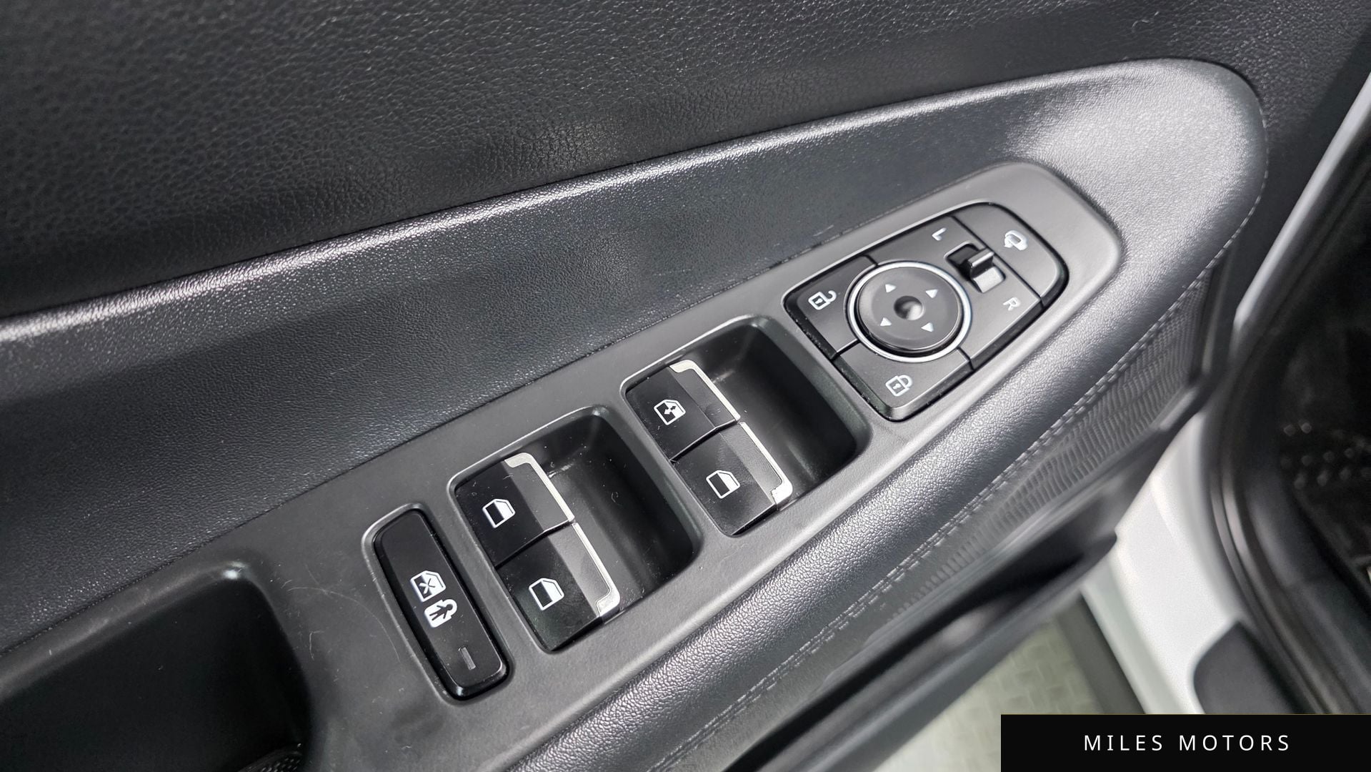 Hyundai Santafe 2021 — миниатюра 12