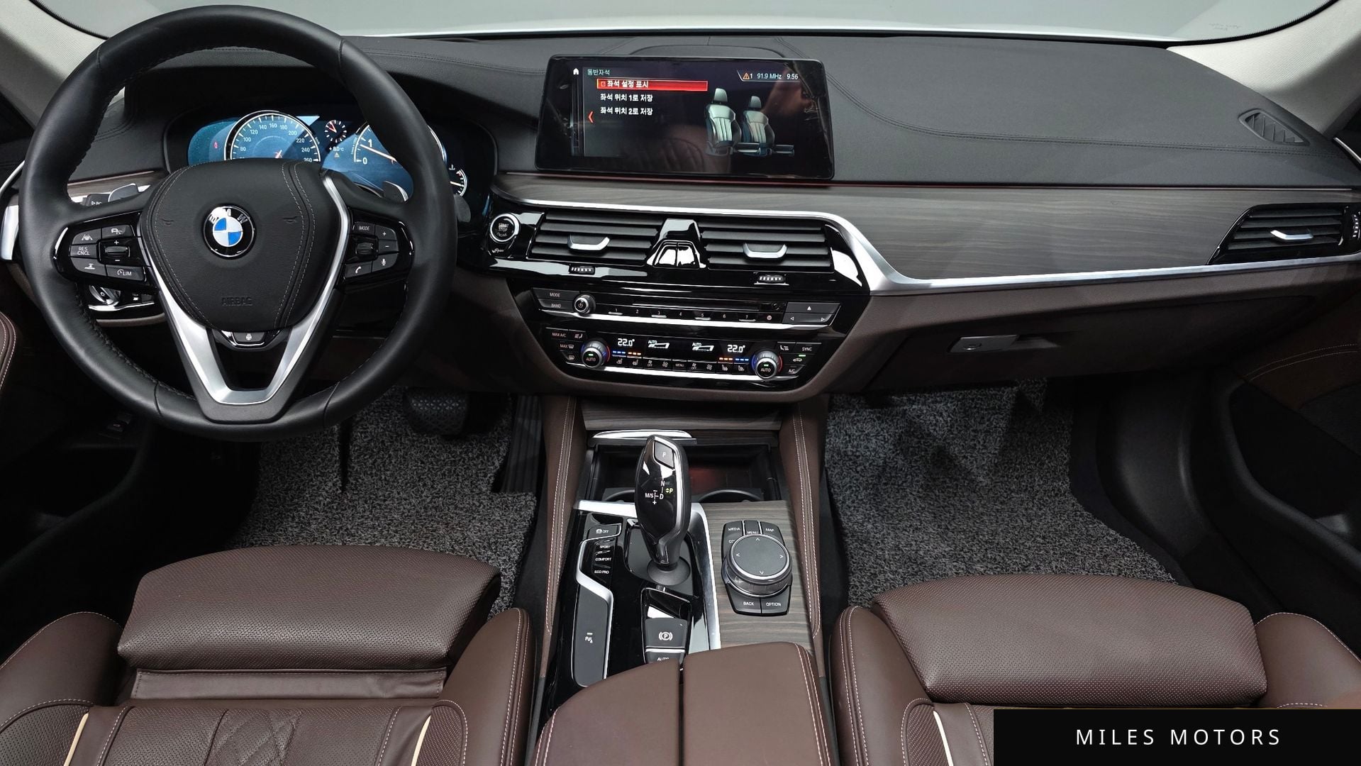 BMW 5 Series (G30) 2018 — миниатюра 7
