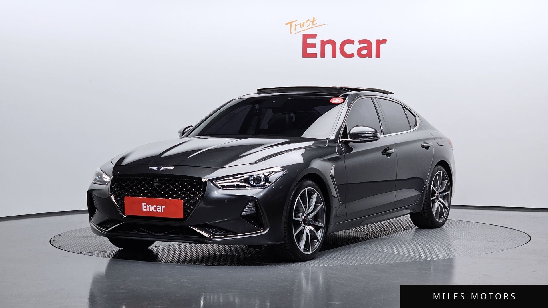 Genesis G70 2018 — фото 1 из 12