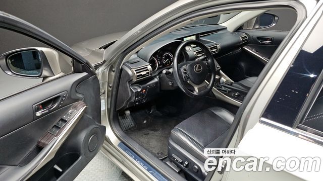 Лексус IS250 2015 — миниатюра 10