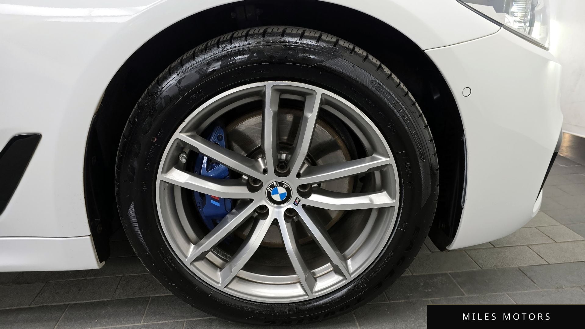 BMW 5시리즈 (G30) 2017 — миниатюра 5