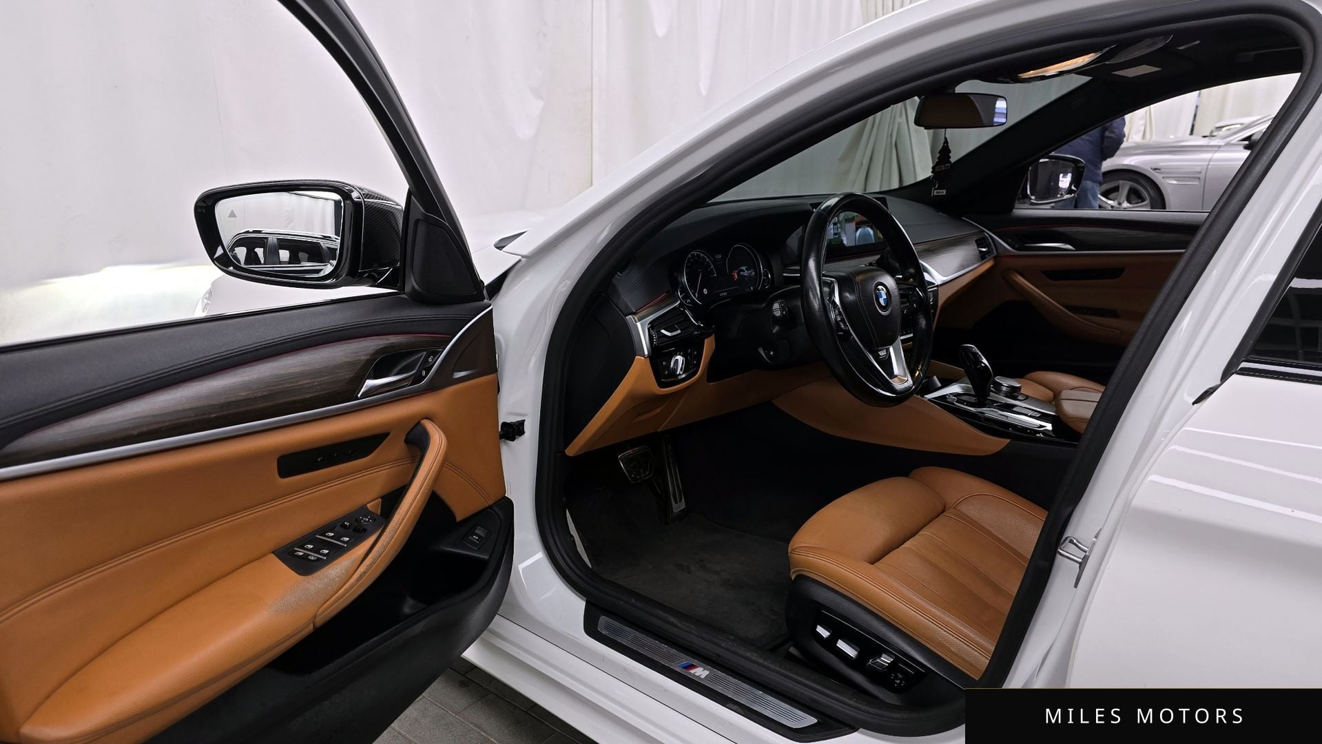 BMW 5시리즈 (G30) 2017 — миниатюра 10