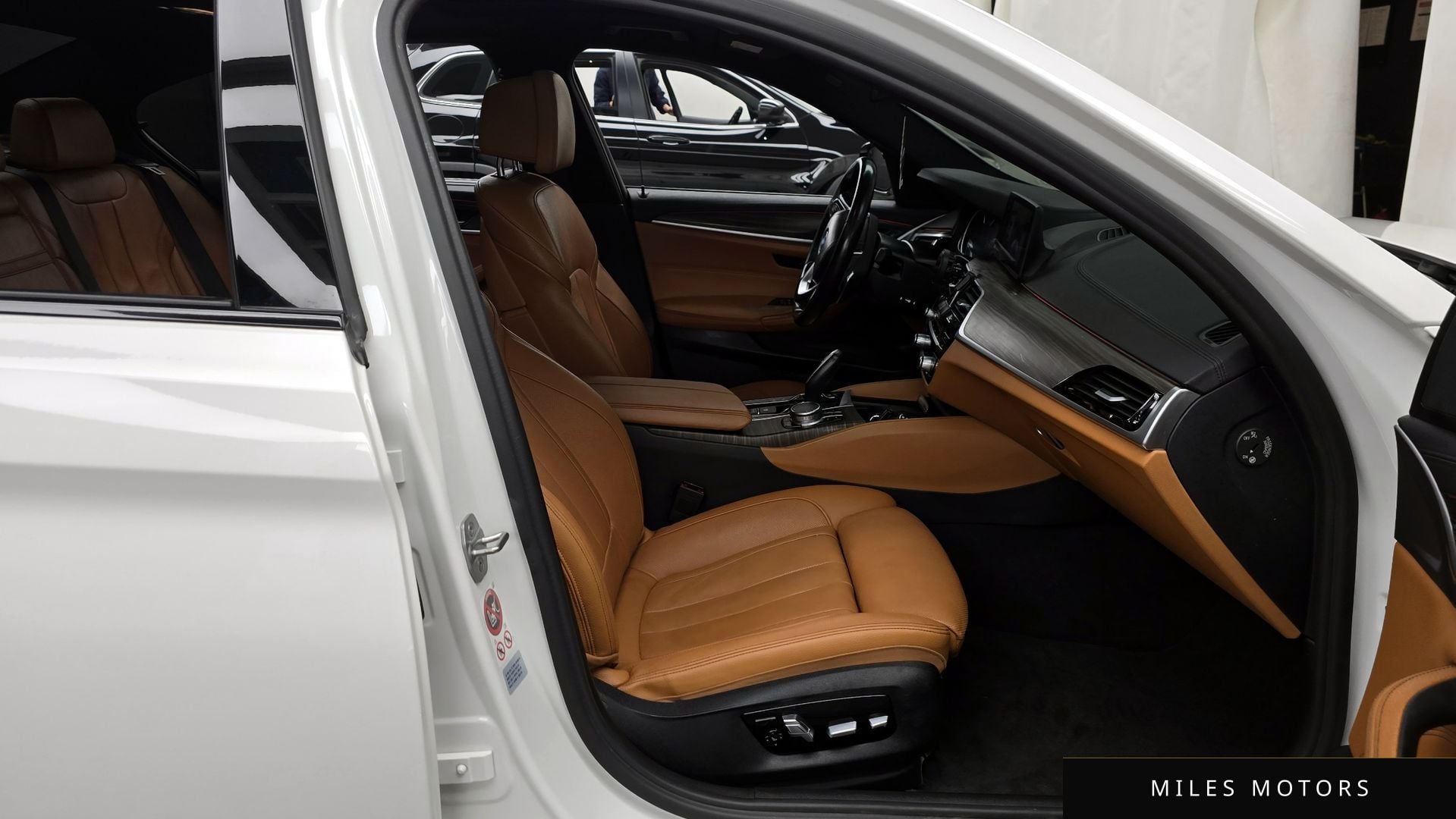 BMW 5시리즈 (G30) 2017 — миниатюра 11