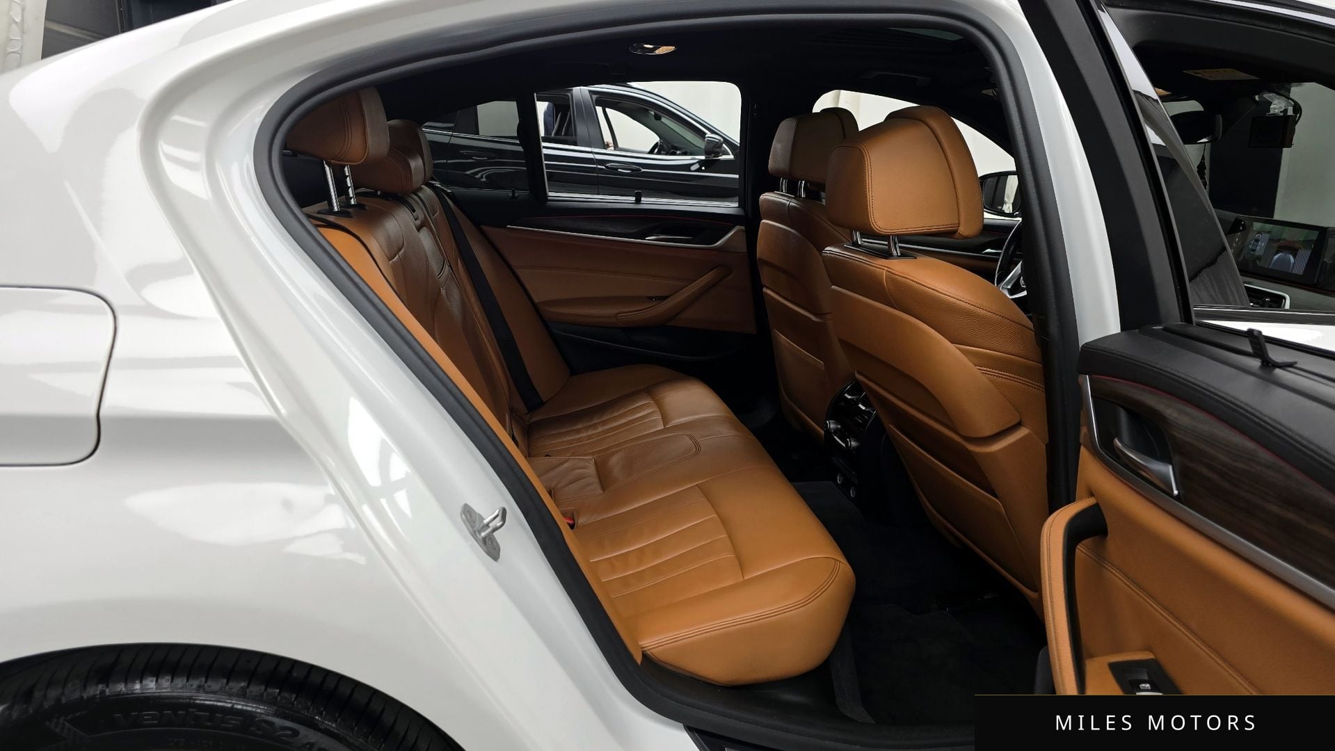 BMW 5시리즈 (G30) 2017 — миниатюра 12
